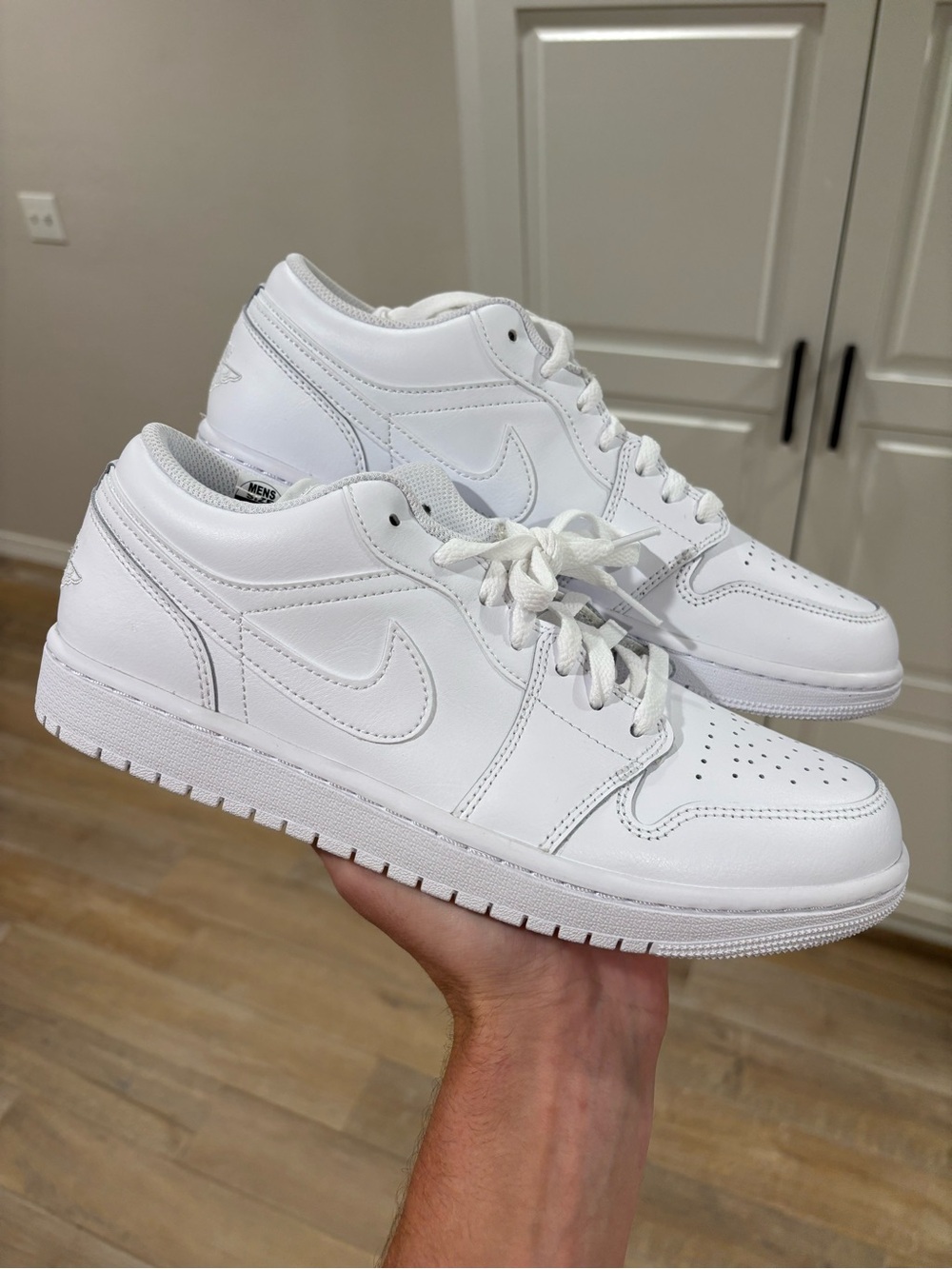 Nike Air Jordan 1 Low Shoes Men’s Size 9.5 Triple White 2022 Sneakers